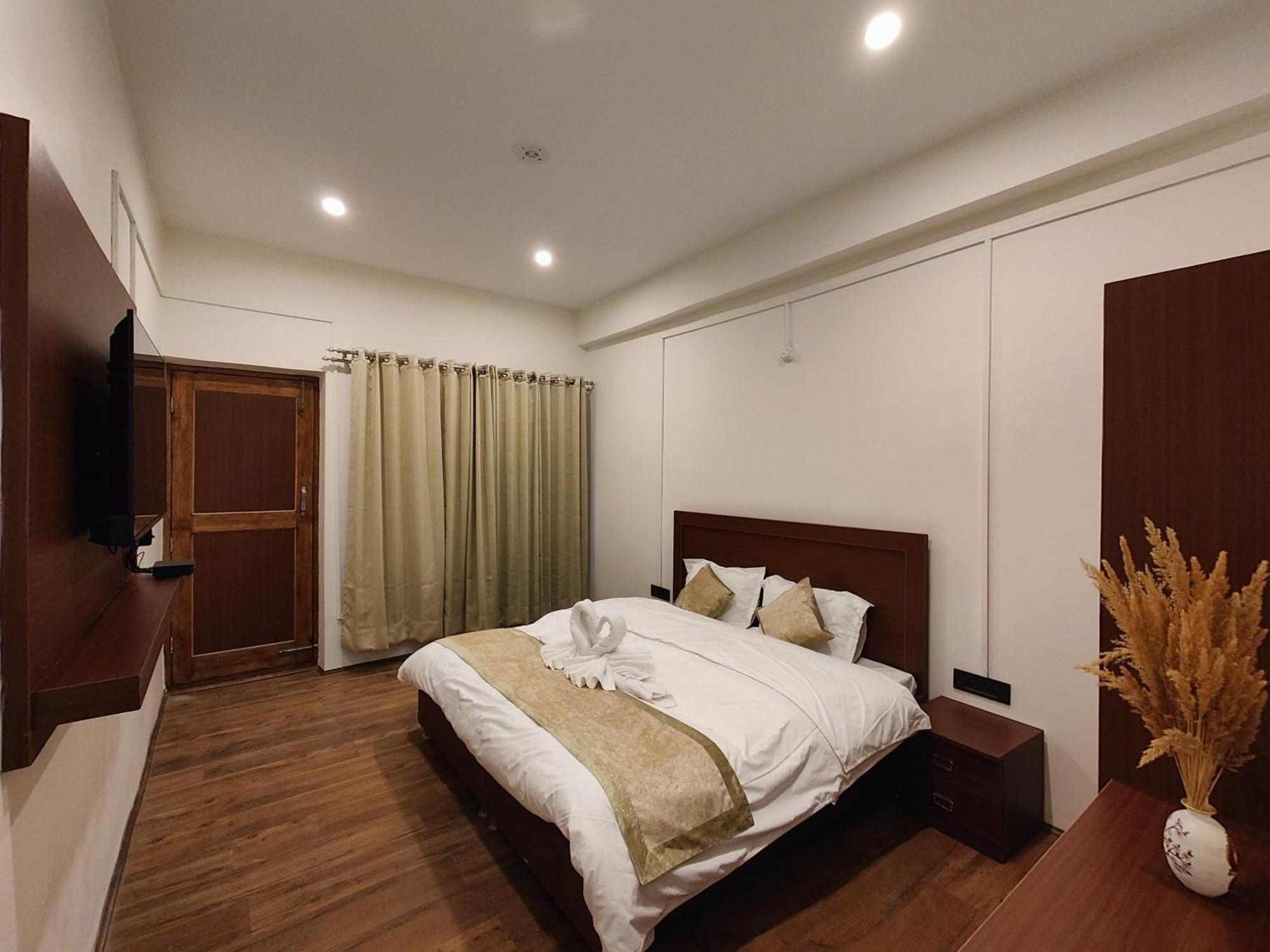 Zanu Residency Hotel เลห์ ภายนอก รูปภาพ